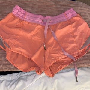 Lululemon hotty-hot shorts 2.5”